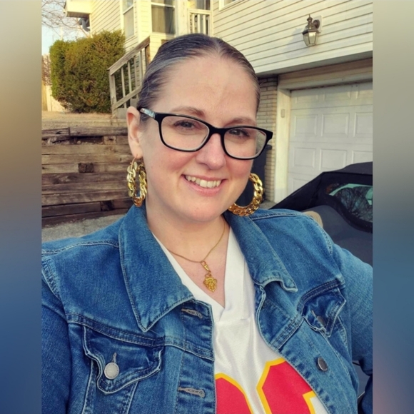 Jen 🎱 and Jen 🍑 Stirring Things Up In The Kitchen Cooking Show - Picture 2 of 16